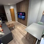 Cosy & Stylish Home In Camden